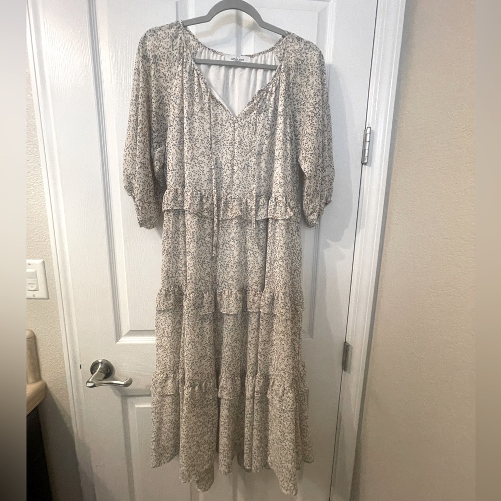 CJLA Carly Jean Los Angeles Tiered floral maxi dress